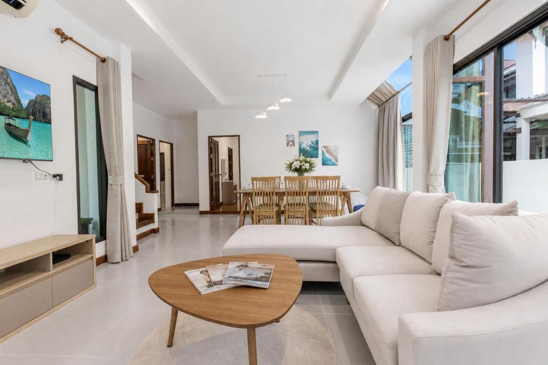 Photo of Livingroom in Nanai Road