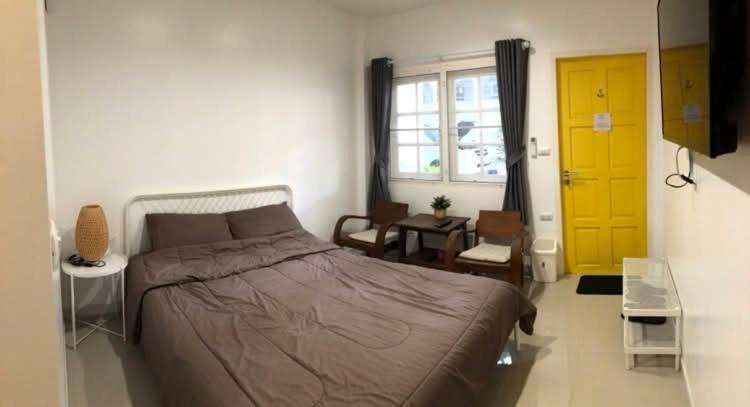 Photo of Bedroom in Lak Si