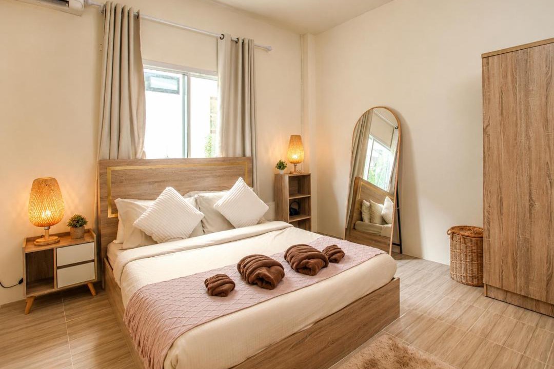 Photo of Bedroom in Srithanu