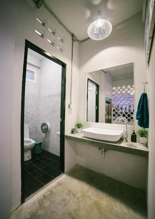 Photo of Bathroom in Pratunam