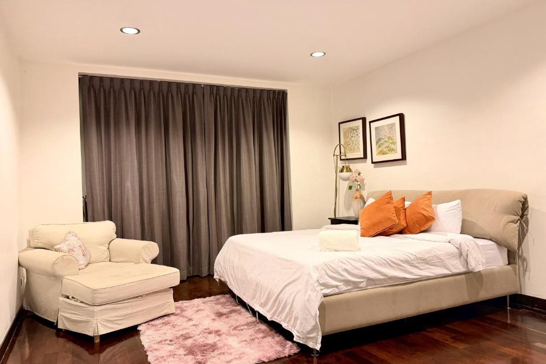 Photo of Others in Phlabphla