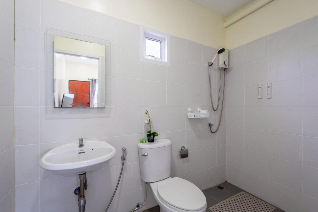 Photo of Bathroom in Pong
