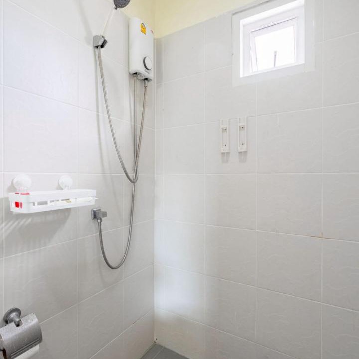 Photo of Bathroom in Pong