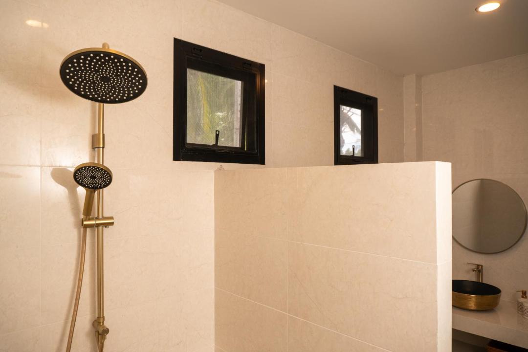 Photo of Bathroom in Srithanu