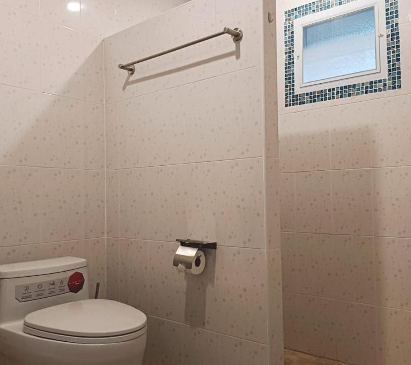 Photo of Bathroom in Maret