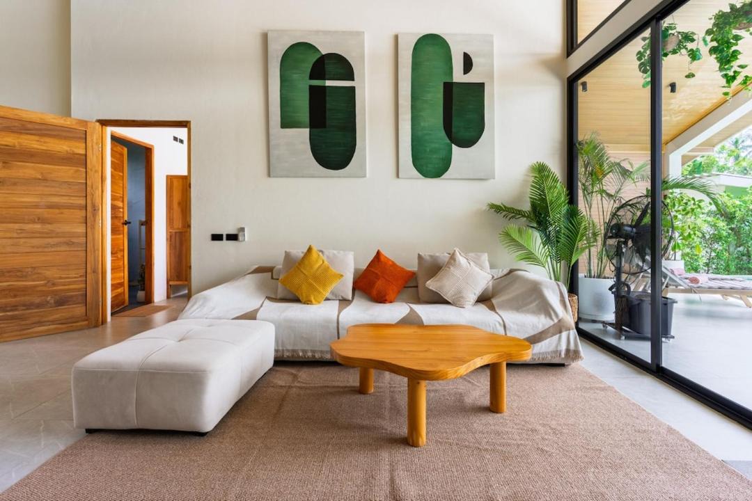 Photo of Livingroom in Srithanu