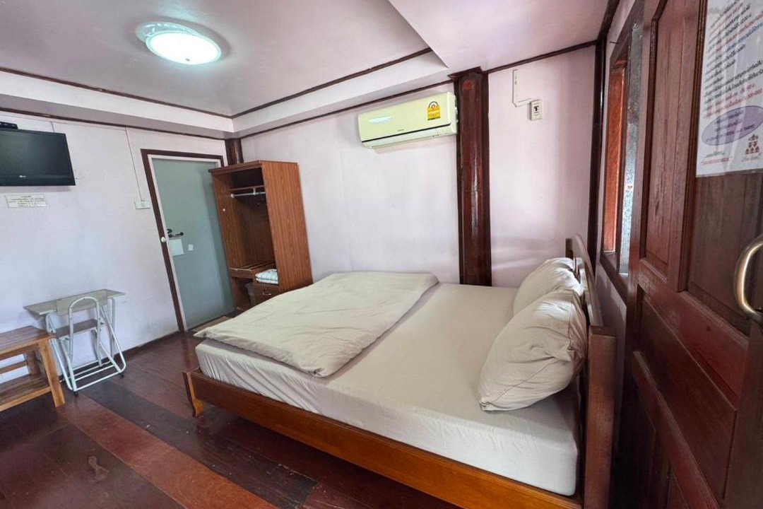 Photo of Bedroom in Khao Suan Kwang