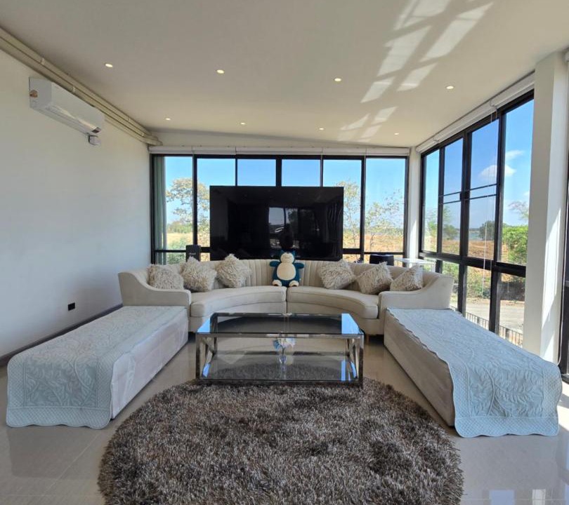 Photo of Livingroom in Bang Pahan