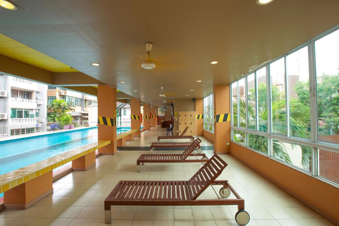 Photo of Others in Samsen Nok