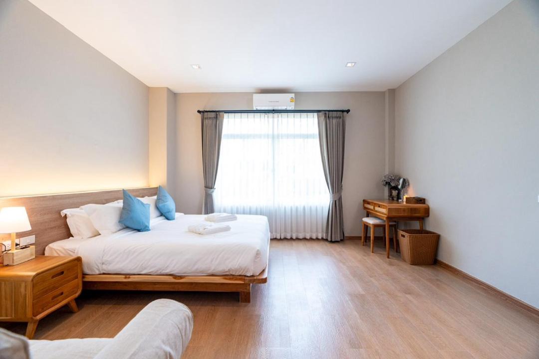 Photo of Bedroom in Khanong Phra