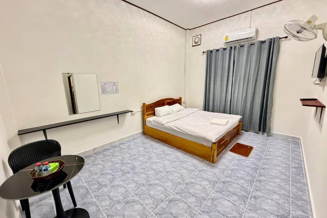 Photo of Bedroom in Bokeo Province