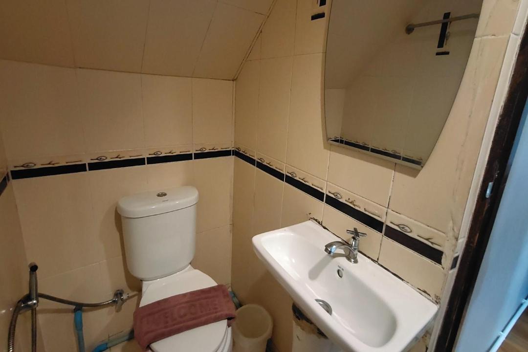Photo of Bathroom in Thanon Phaya Thai