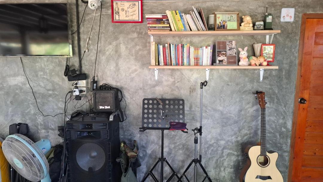 Photo of Others in Fang
