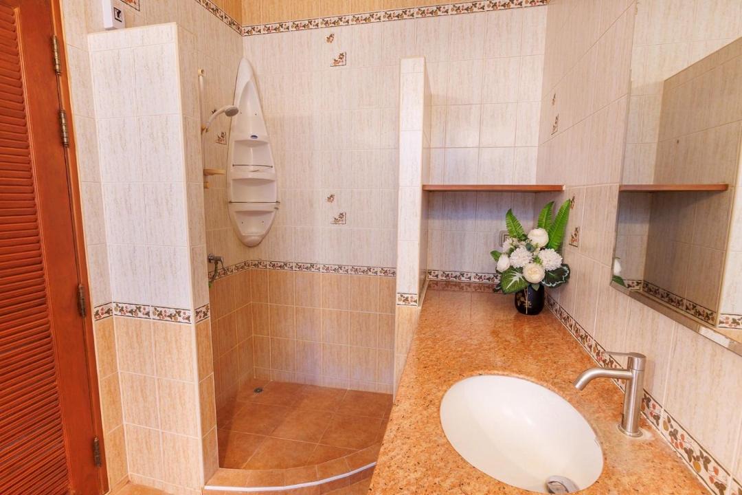 Photo of Bathroom in Pong
