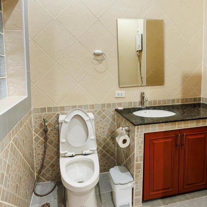 Photo of Bathroom in Pong
