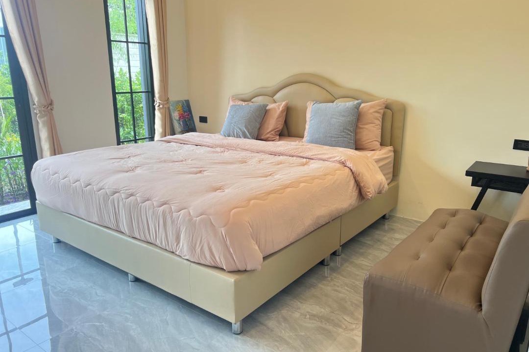 Photo of Bedroom in Racha Thewa
