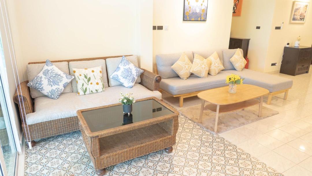Photo of Livingroom in Nanai Road