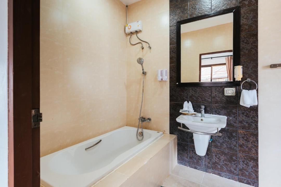 Photo of Bathroom in Nanai Road