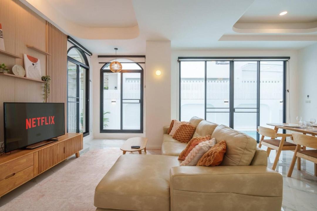 Photo of Livingroom in Khlong Tan Nuea