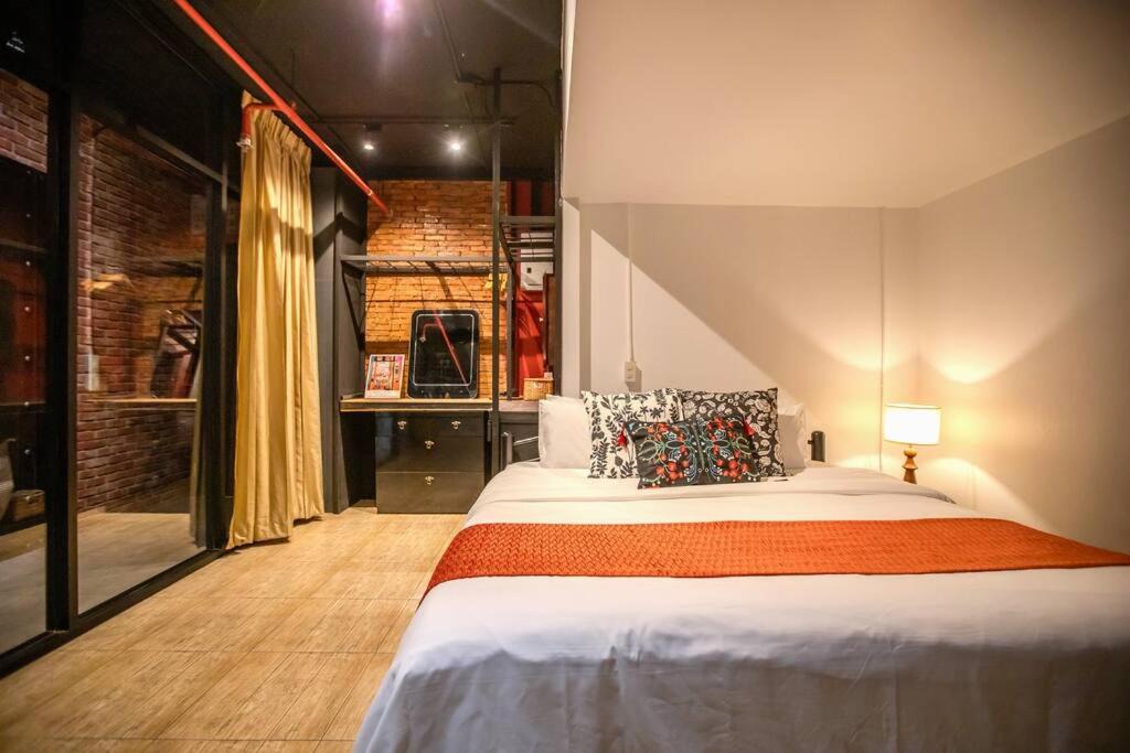 Photo of Bedroom in Bang Rak