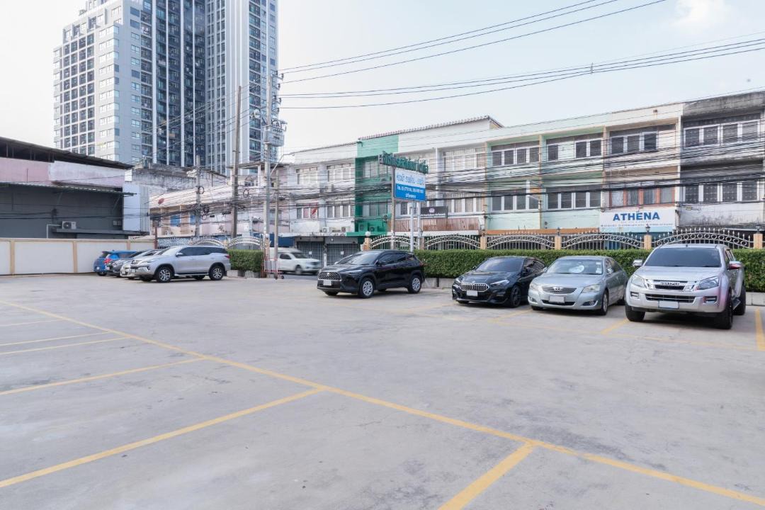 Photo of Others in Din Daeng