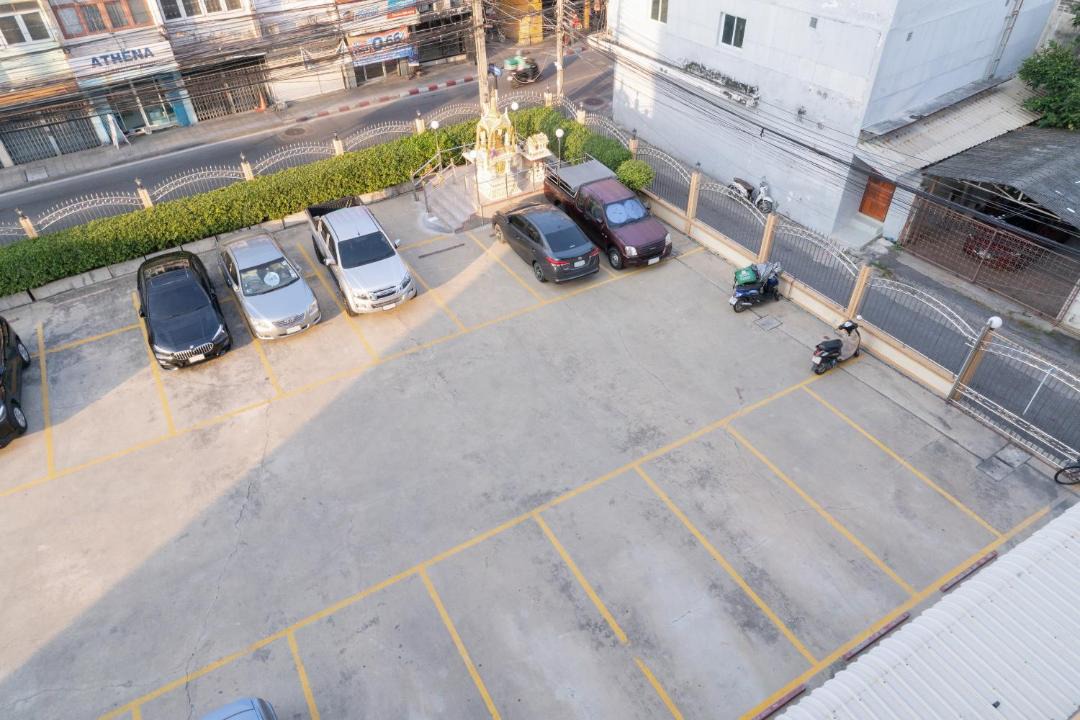 Photo of Others in Din Daeng