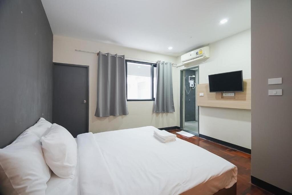 Photo of Bedroom in Bang Rak