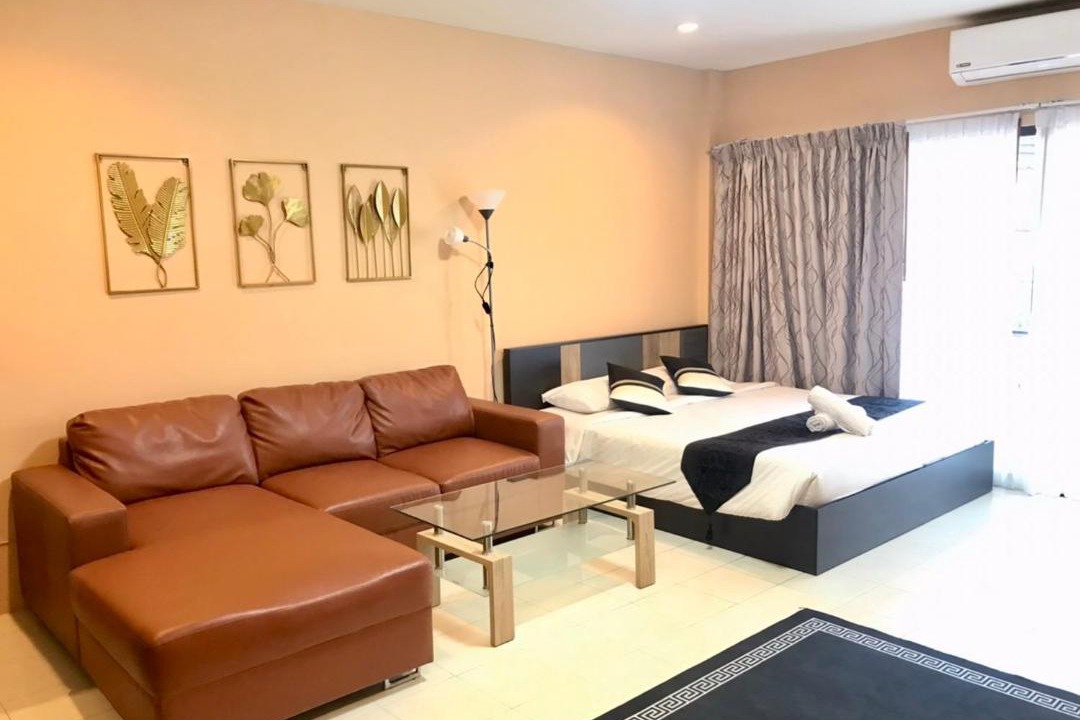 Photo of Livingroom in Nanai Road