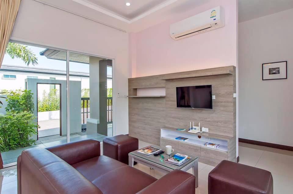 Photo of Livingroom in Nai Harn