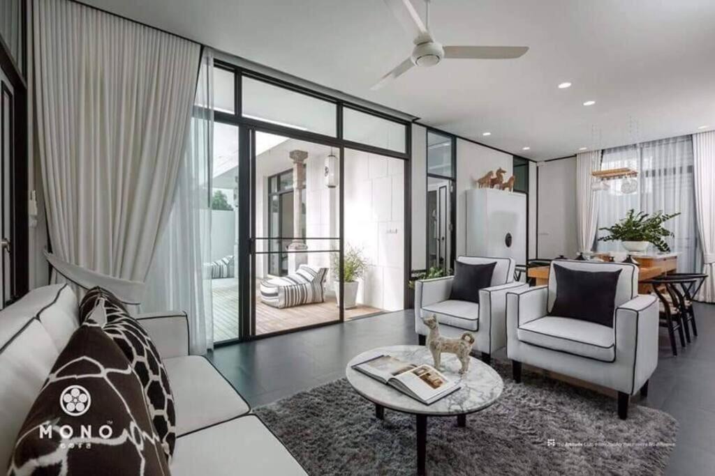 Photo of Livingroom in Chalong