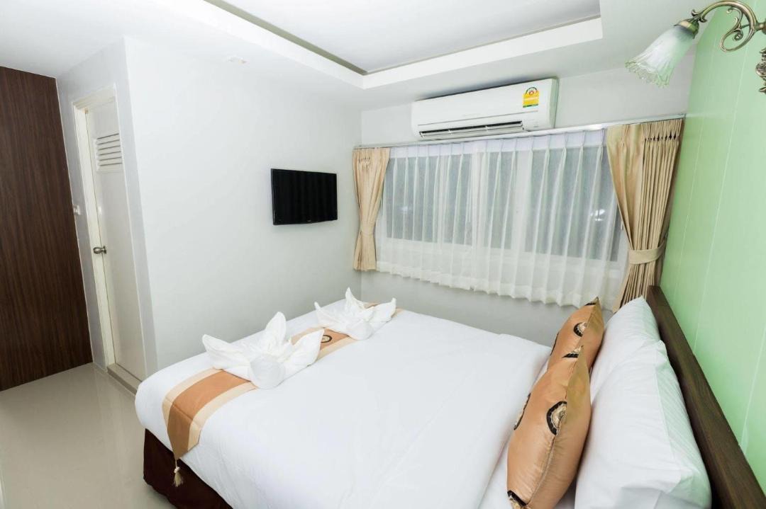 Photo of Bedroom in Thanon Phaya Thai