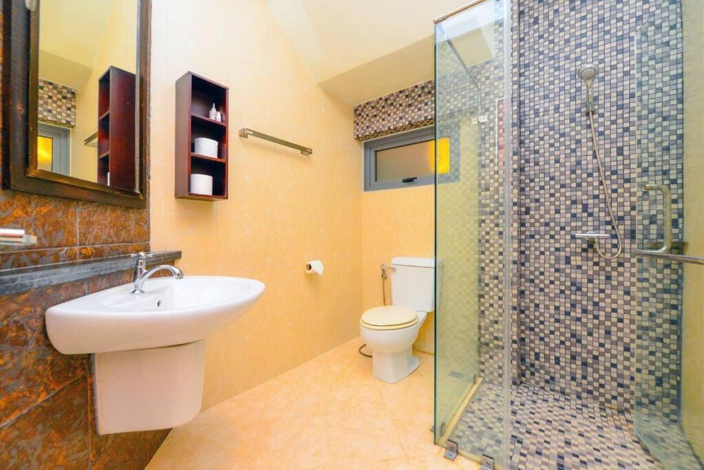Photo of Bathroom in Nanai Road