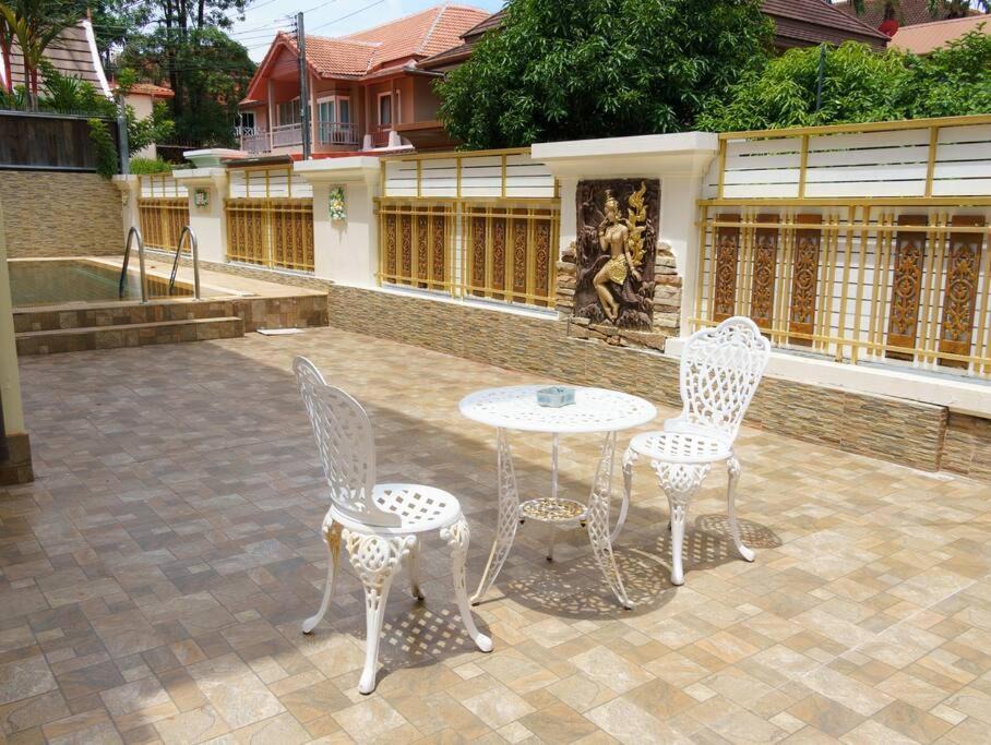 Photo of Patio Balcony in Nanai Road
