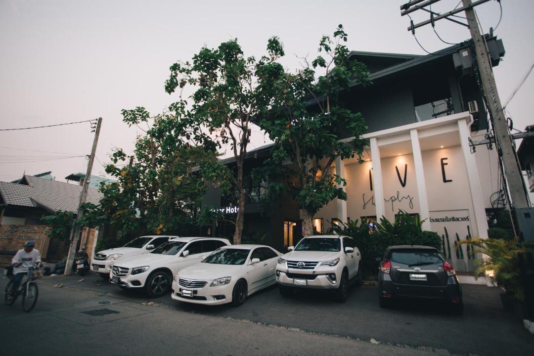 Photo of Buildings in Wua Lai