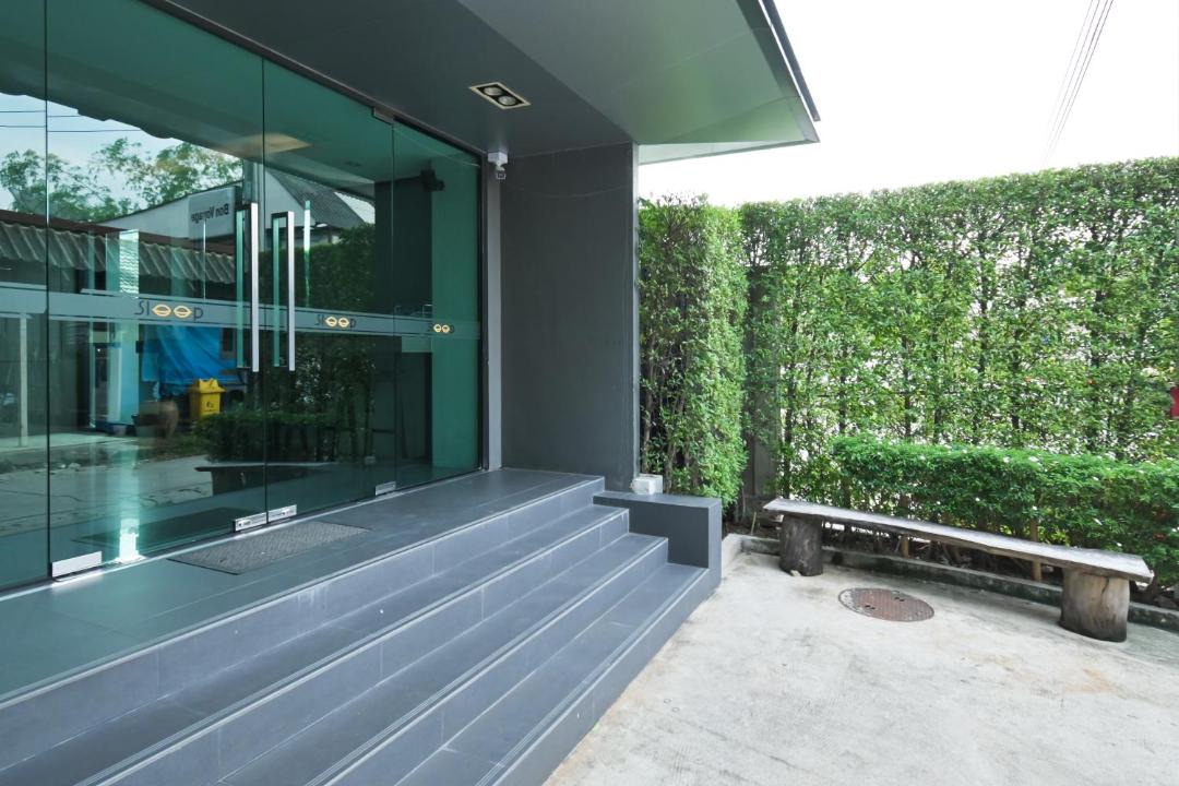 Photo of Others in Samsen Nok