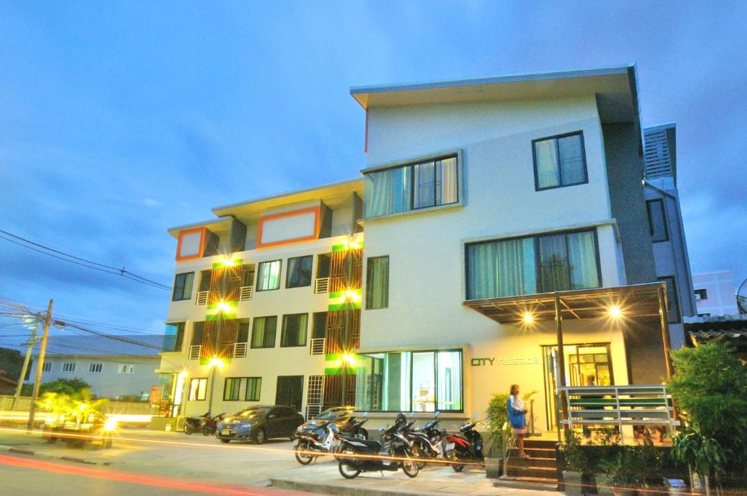 Photo of Others in Hua Wiang