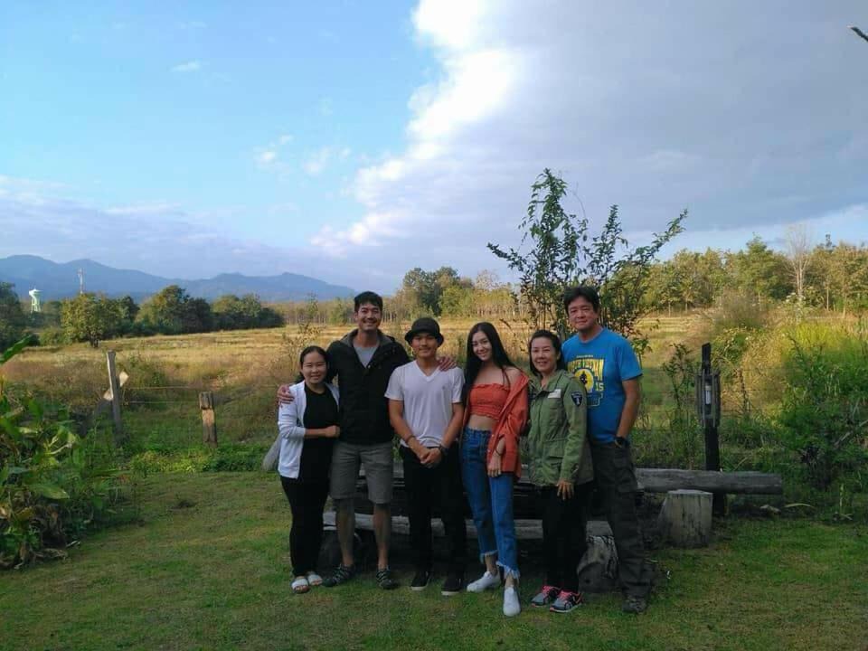 Photo of Others in Hang Chat