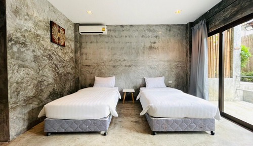 Standard Twin Room