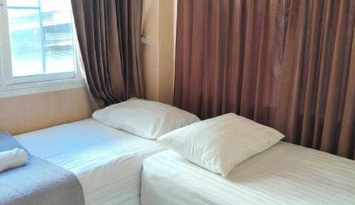 Basic Twin Room