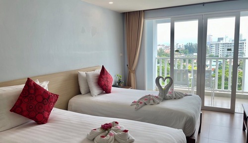 Deluxe Twin Room, City View