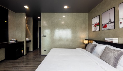 Standard King Room