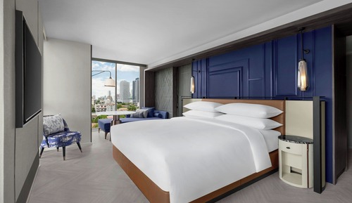 Premium Room, 1 King Bed