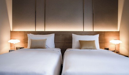 Deluxe Twin Room (No View)