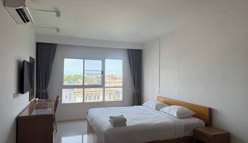 Superior Double Room, City View
