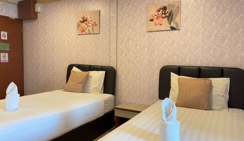 Deluxe Twin Room