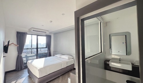 Grand Deluxe Balcony Building B