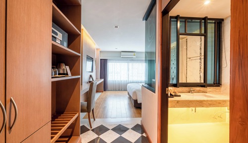 Superior King Room