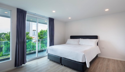 King Suite Long Terrace