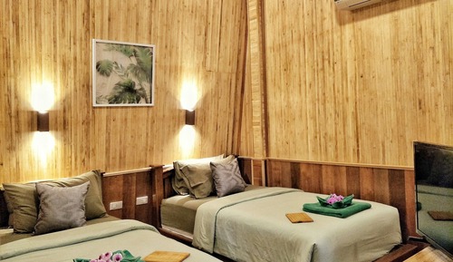 Deluxe Bungalow, 2 Bedrooms, Non Smoking, Partial Sea View
