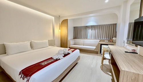 Ivory King Room